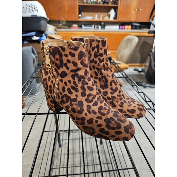 SHEIN Shoes - Women's SHEIN Boots Size 10 Brown Leopard